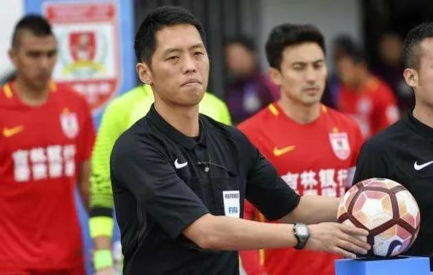 中超打裁判集锦,中超裁判播报