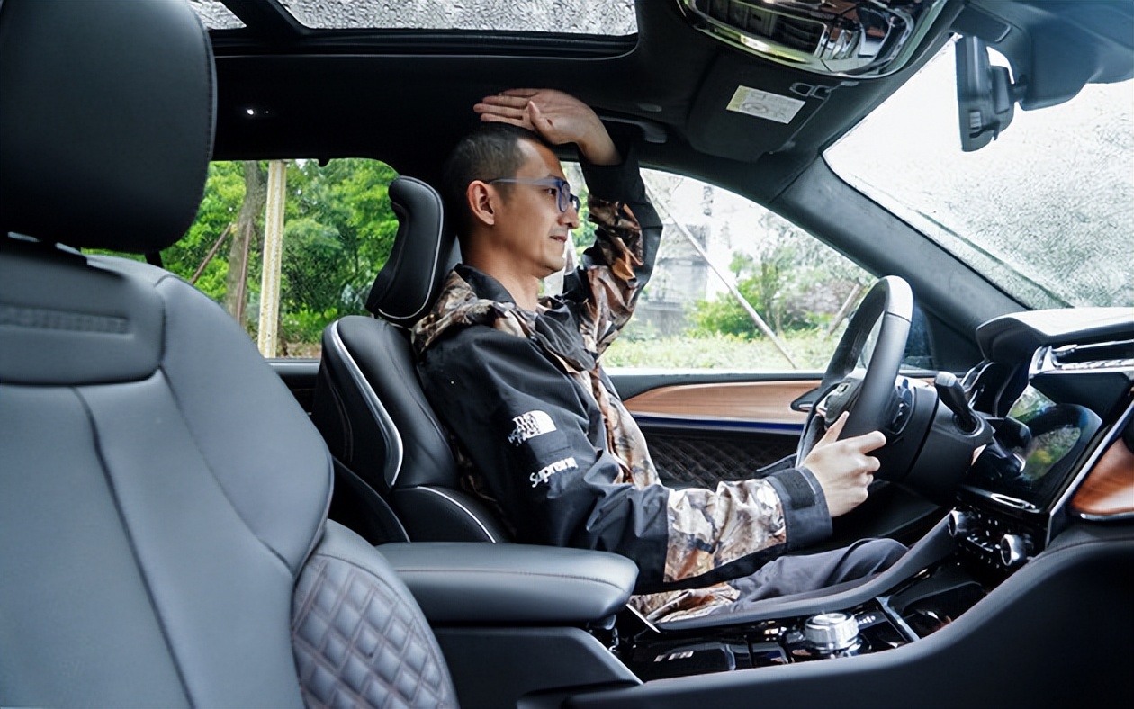 jeep大切诺基4xe落地价西安,全新jeep大切诺基柴油