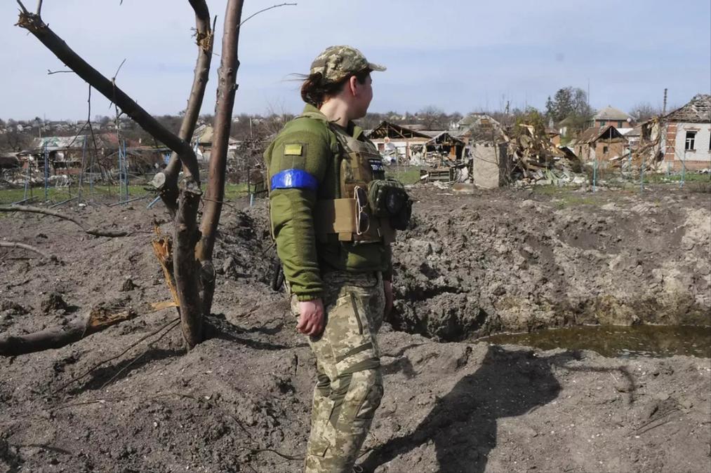 涔屽啗涓轰綍椤剁潃宸ㄥぇ浼や骸缁х画鍙嶆敾,涔屽啗閬亣鐏《涔嬬伨