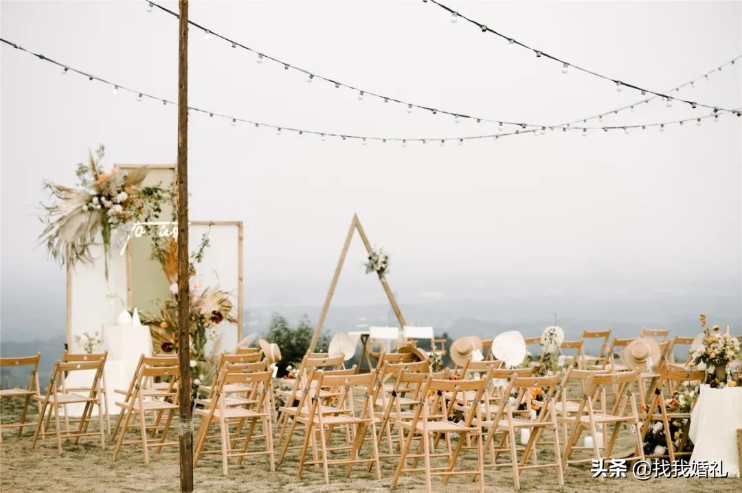 提亲订婚结婚这个流程是怎么样的,求婚订婚领证办婚礼是怎样的流程