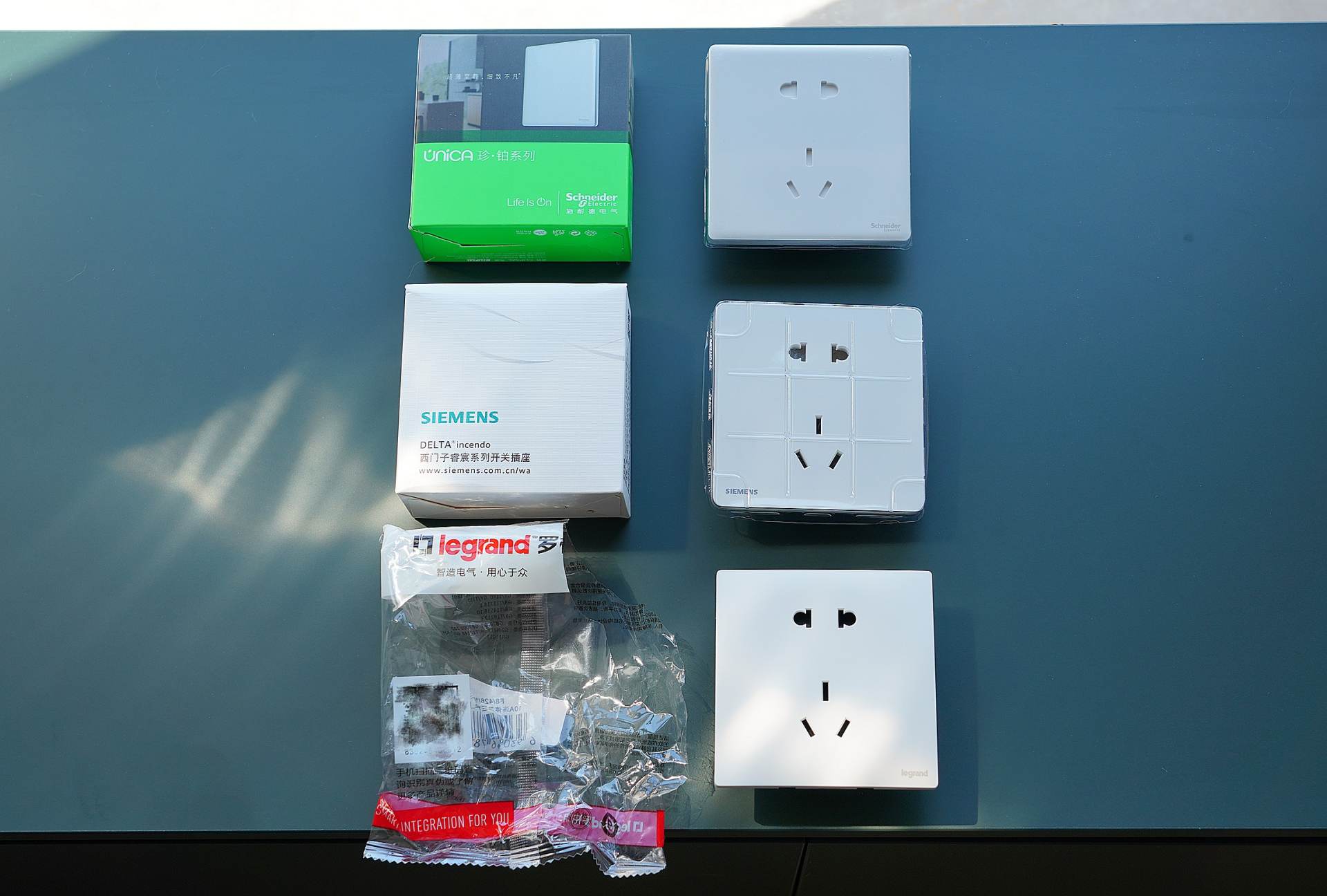 罗格朗和西门子的插座开关哪个好,开关插座面板罗格朗和施耐德对比