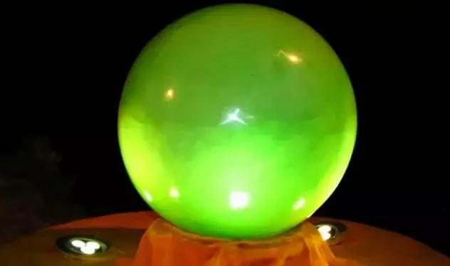 酒中诗仙李白,诗中日月酒中仙李白