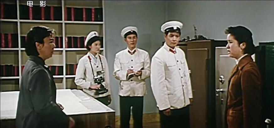 导演王潮歌的父亲是王蒙吗,导演王珈现任妻子