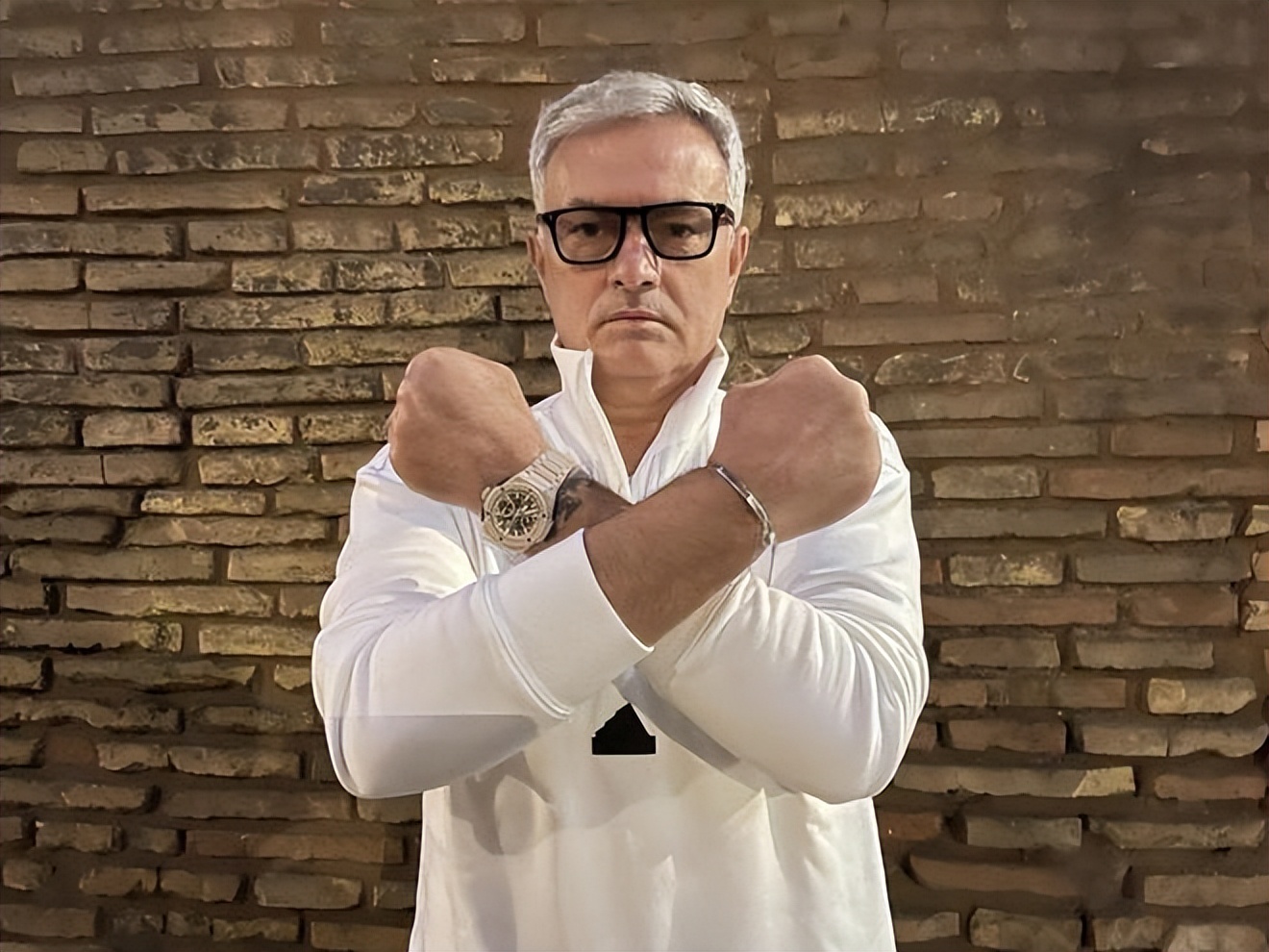 穆帅怒喷裁判遭禁赛罚款,穆帅被骂得有多惨