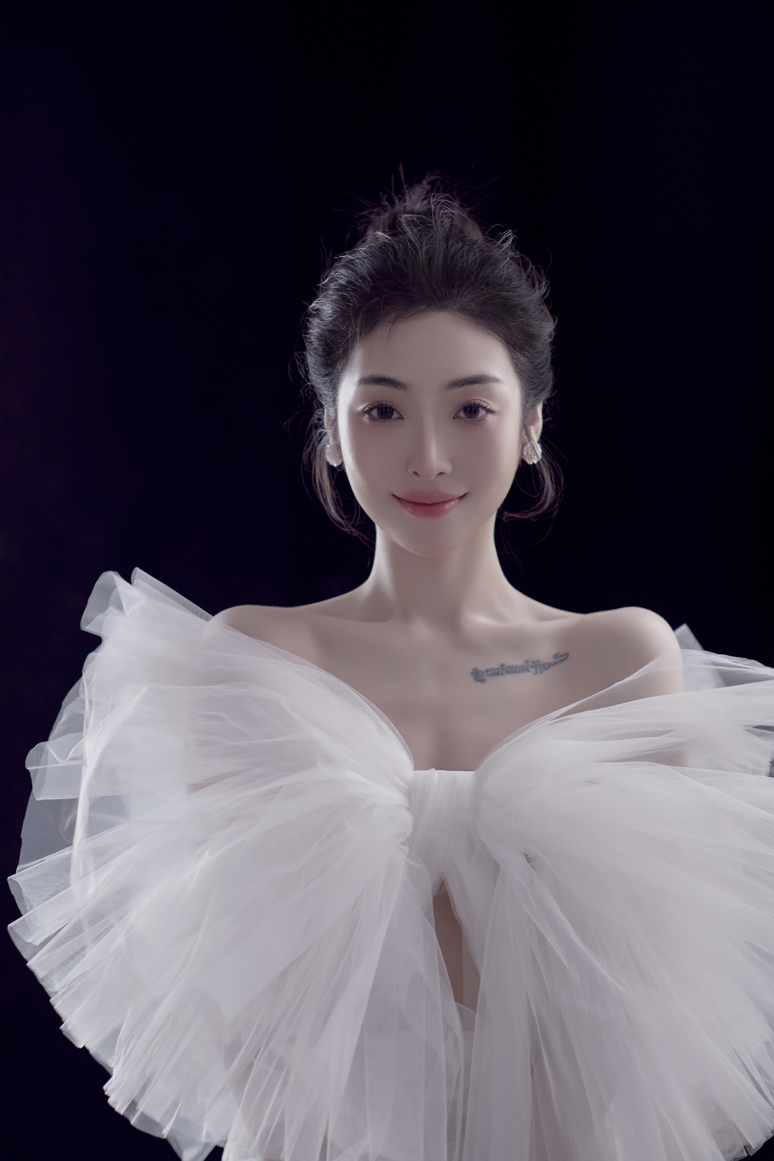 29岁剩女花50万买精生女,29岁总裁花50万生女儿