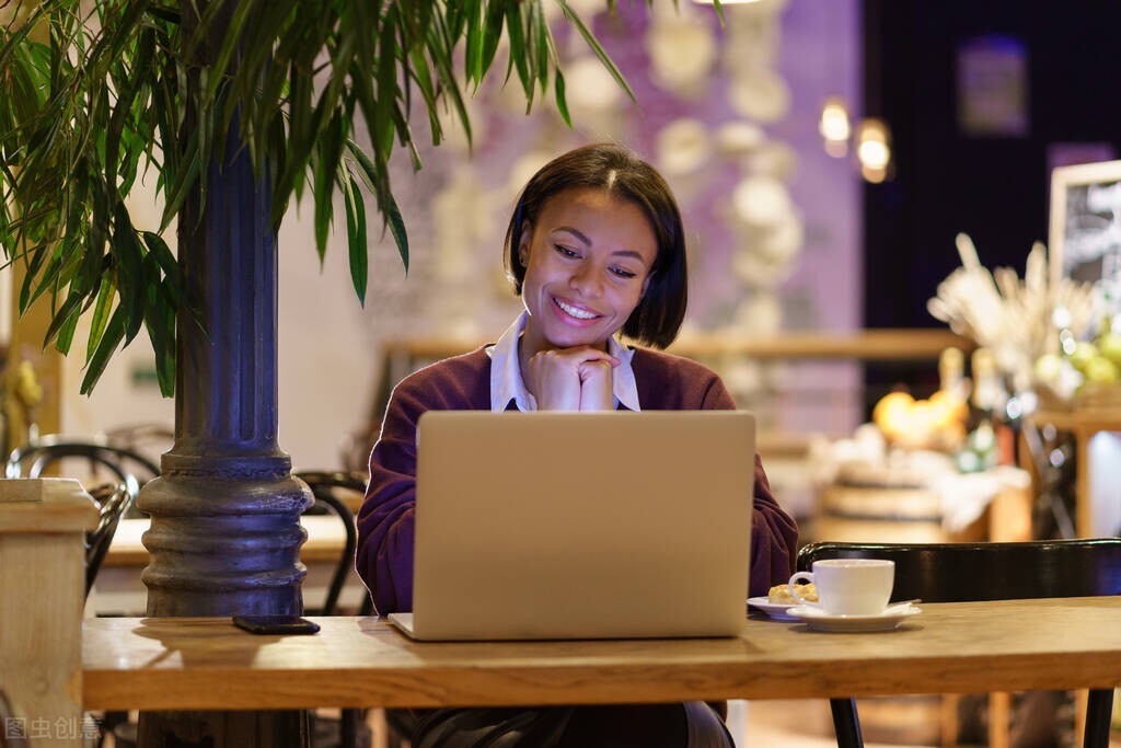 直播间购买家具靠谱吗,直播间的实木家具为什么这么便宜