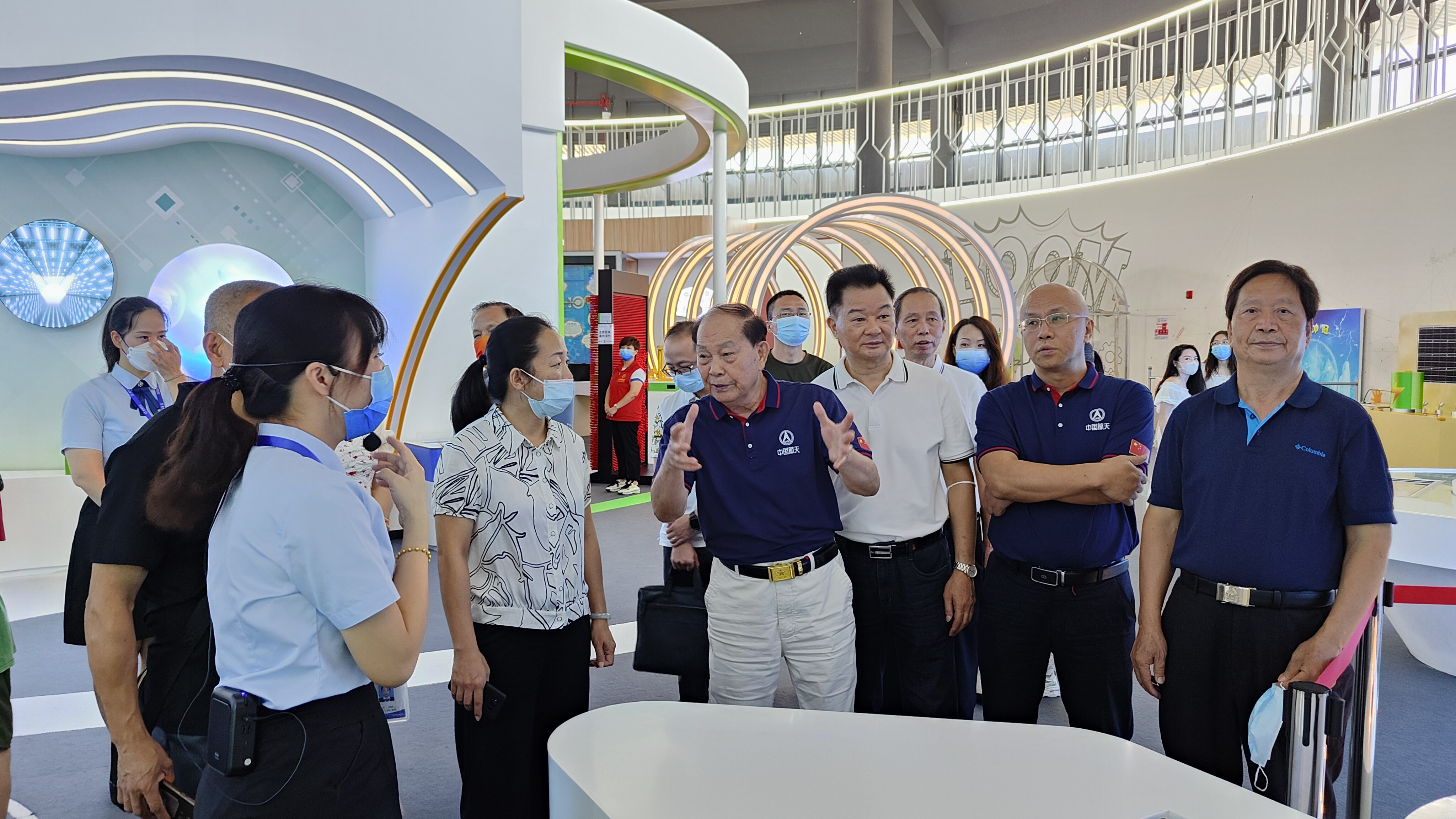 何质彬院士什么级别,何质彬院士进校园