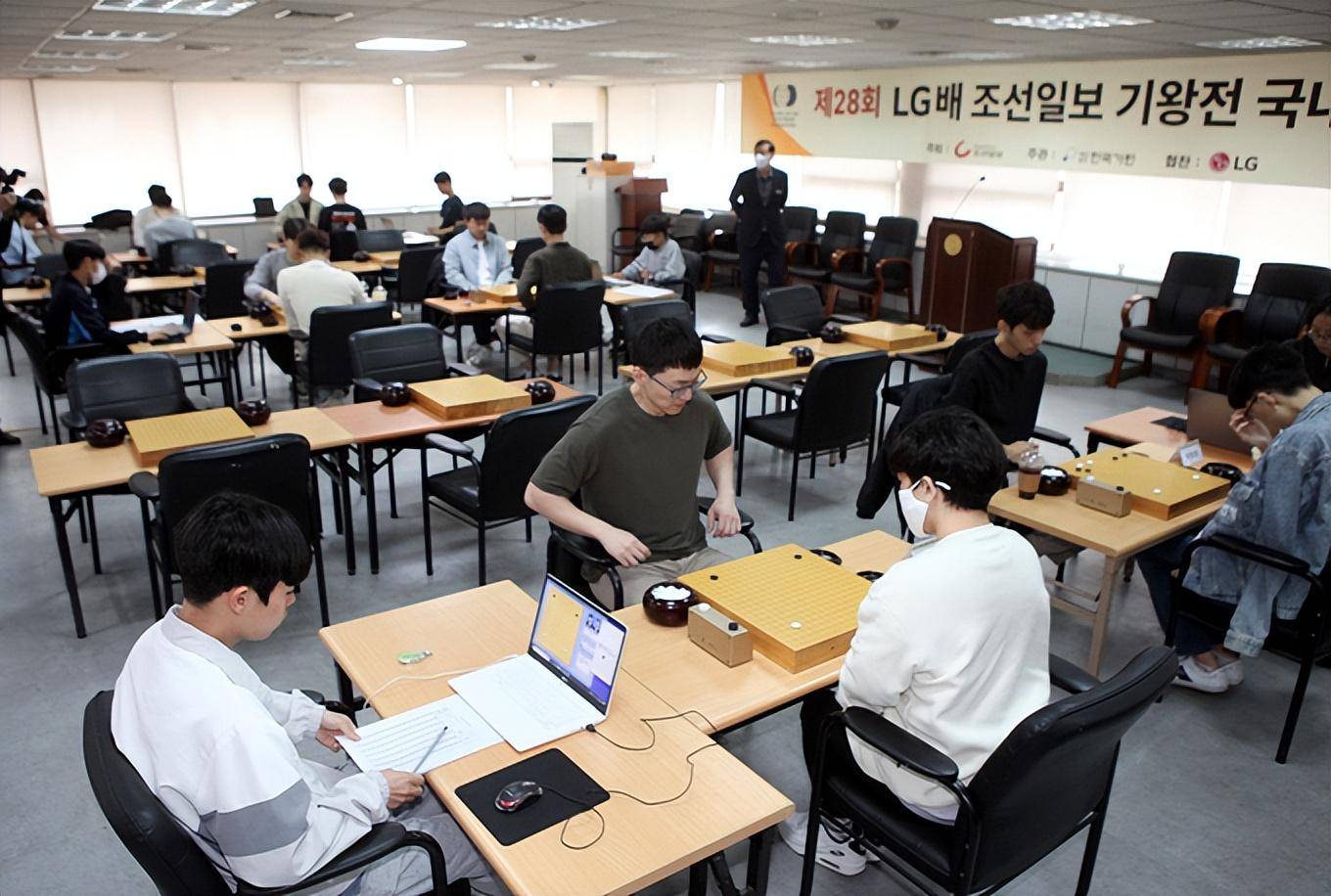 lg杯杨鼎新对申真谞直播,lg杯对局讲解