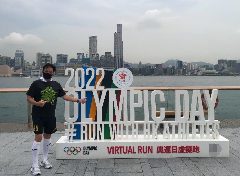 谭咏麟发型近照,谭咏麟晒71岁生日照