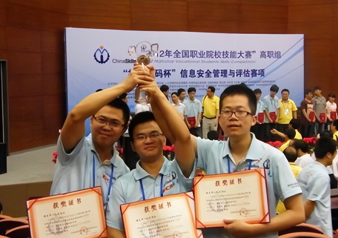 本科十大高薪大学专业,本科毕业生十大高薪排行榜