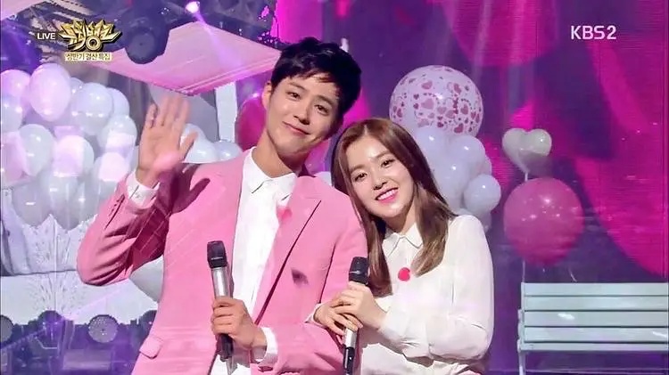 被誉为“周五情侣”，是韩国颜值最高的CP，宝琳到底有多好磕