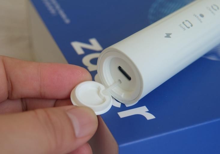 如何使用声波电动牙刷,声波电动牙刷使用正确方法