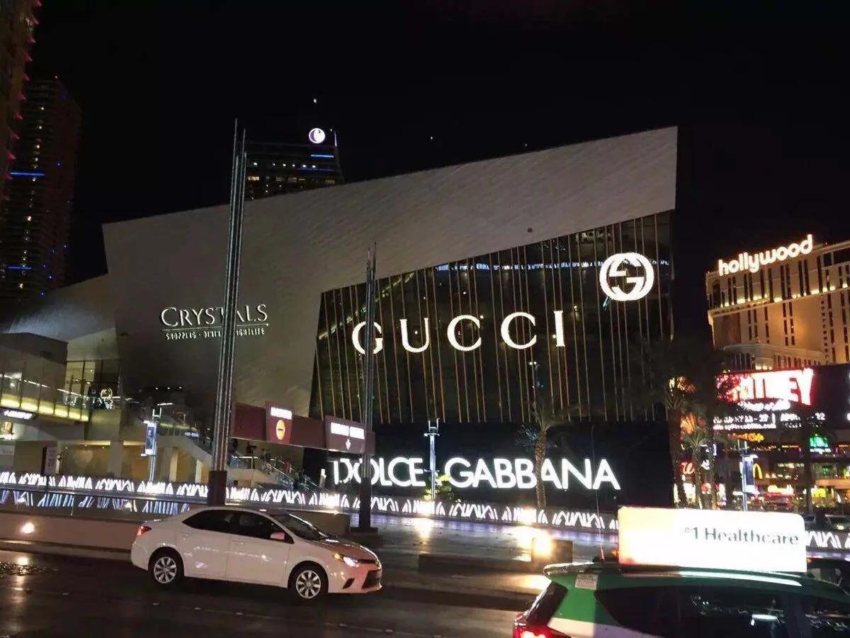 中美娱乐之都，澳门与拉斯维加斯，美女富豪云集，澳门还需努力