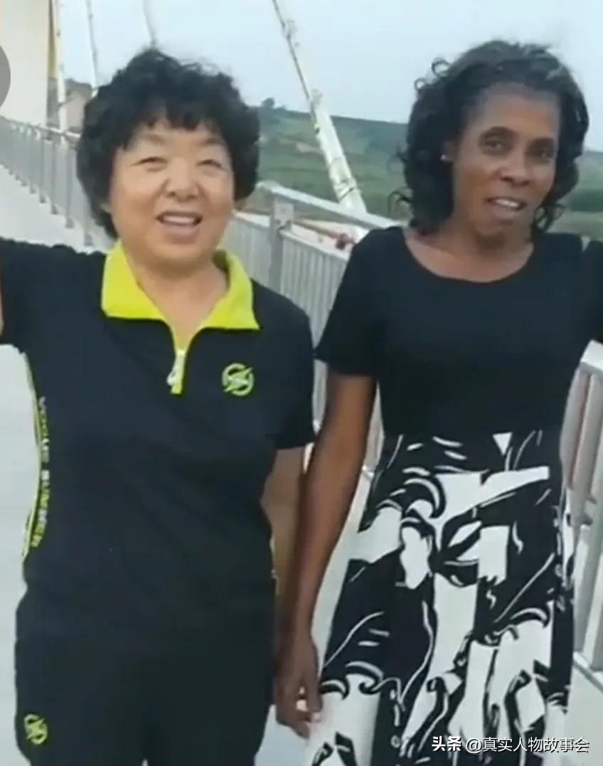 东北小伙在非洲打工娶莫桑比克媳妇,生俩娃,发现非洲女人很勤快