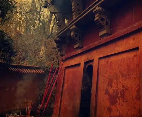 虹裳霞帔步摇冠,虹裳霞帔步摇冠意思