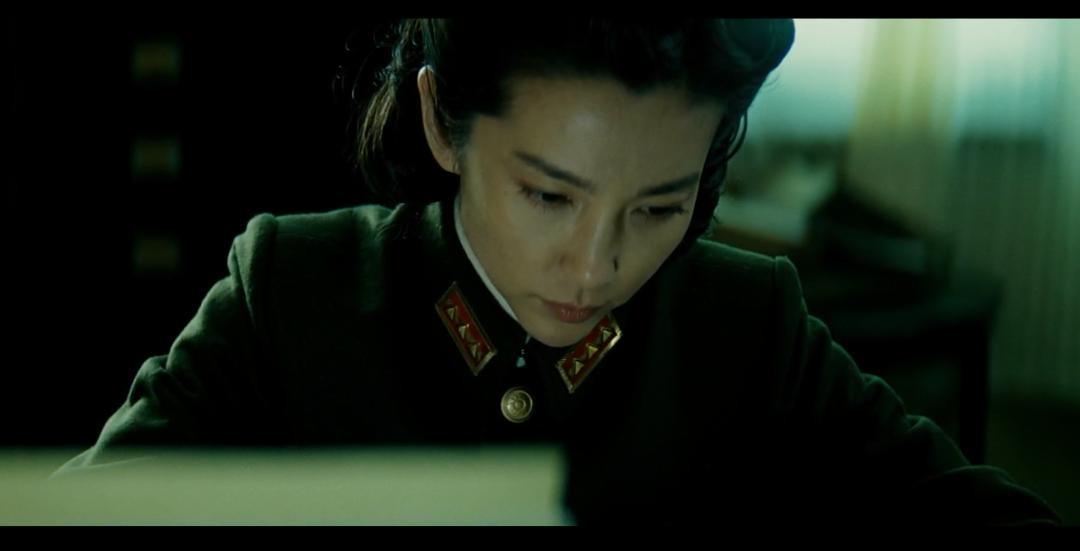 电影风声为何与原著差别那么大,电影风声中的细节