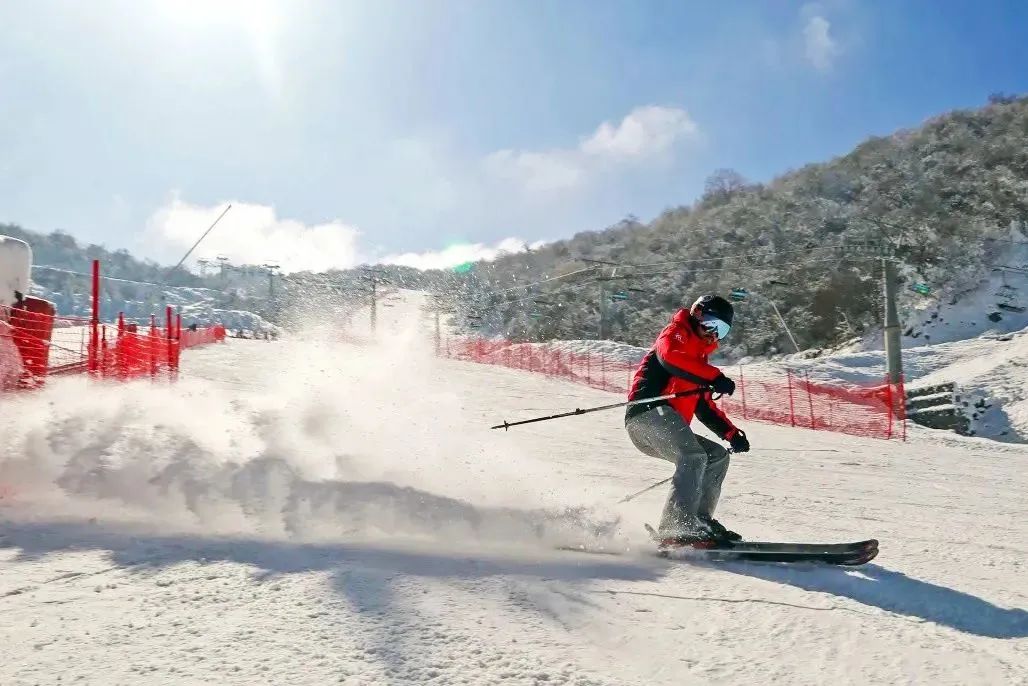 离乐山最近的滑雪场,乐山滑雪温泉