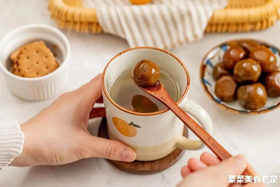 别一咳嗽就心慌！这一碗2步搞定，喝完喉咙都舒爽了