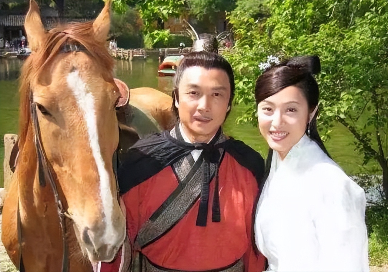 铁胆神侯发现素心和古三通有儿子,铁胆神侯跟海棠谈古三通