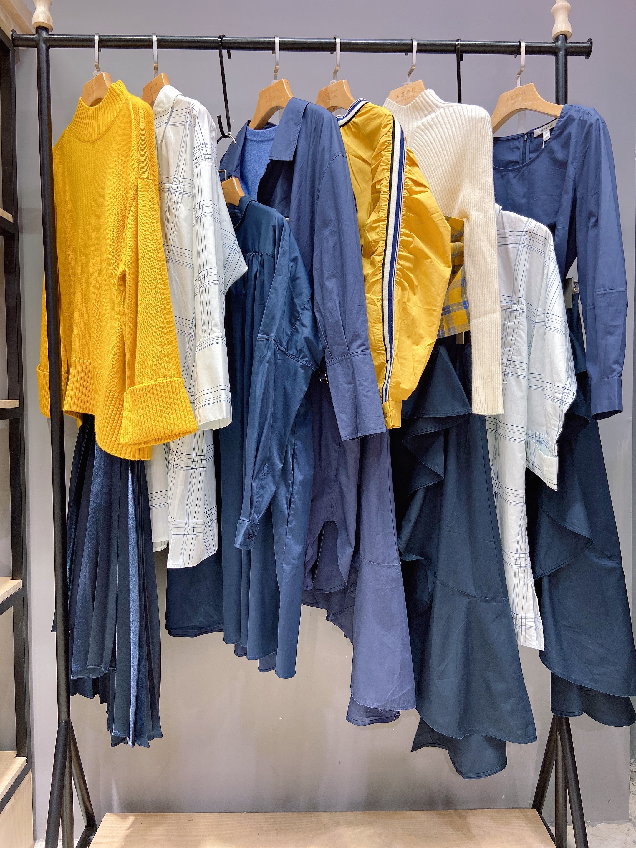 琨丝薇尔女装官方旗舰店,琨丝薇尔女装批发