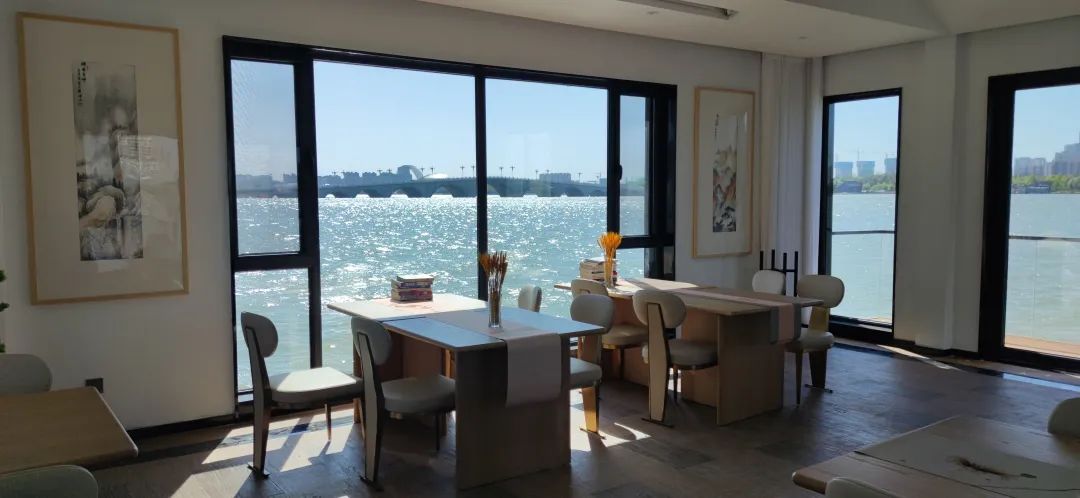 我家门口有条河,我家门前有条河全文