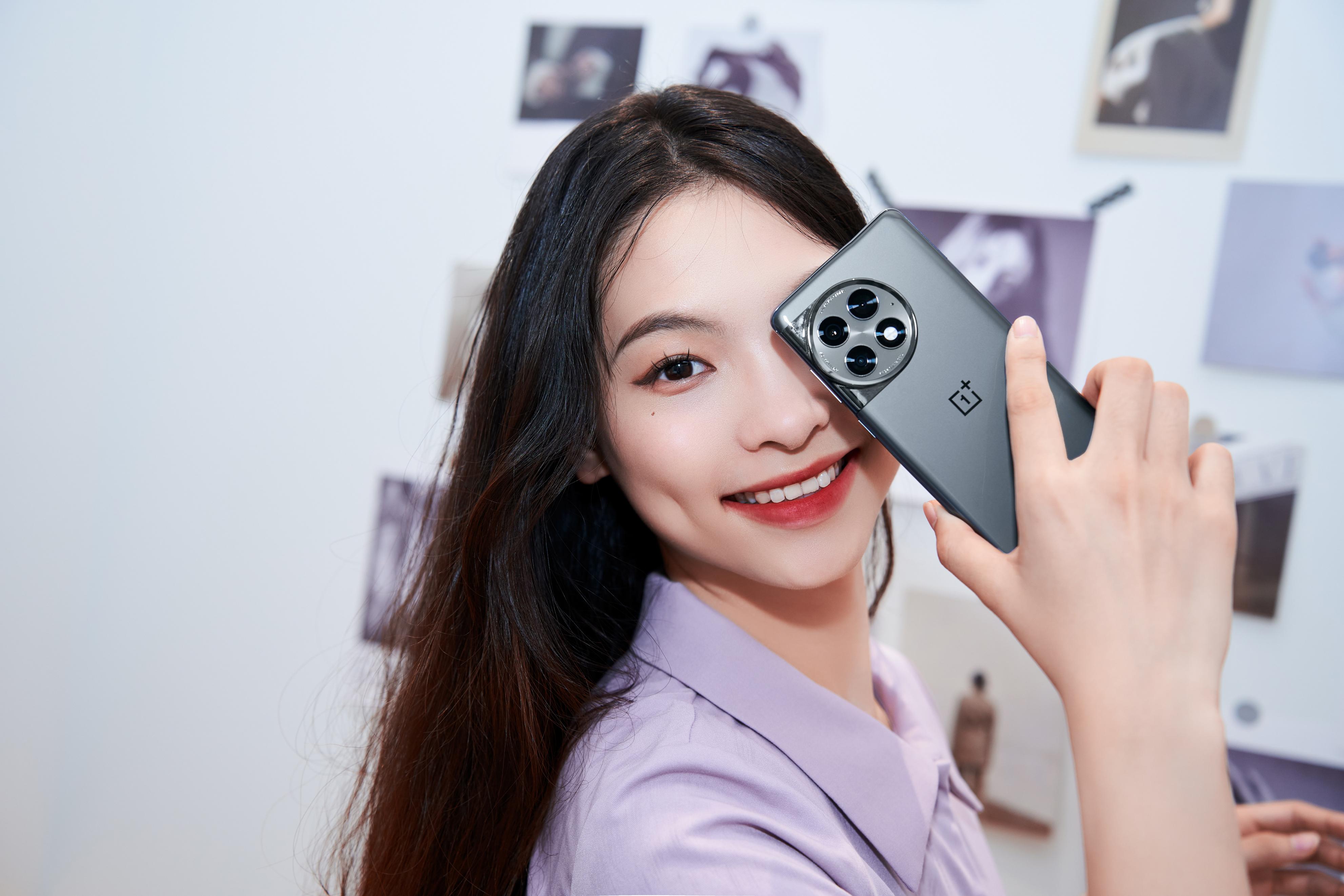 2999元的骁龙8G2手机拍照怎么样？实拍小姐姐人像，旗舰算法很顶