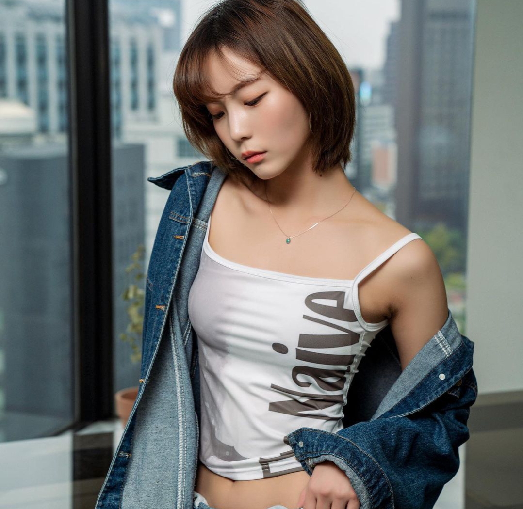 甜酷短发发型圆脸,甜妹短发女生