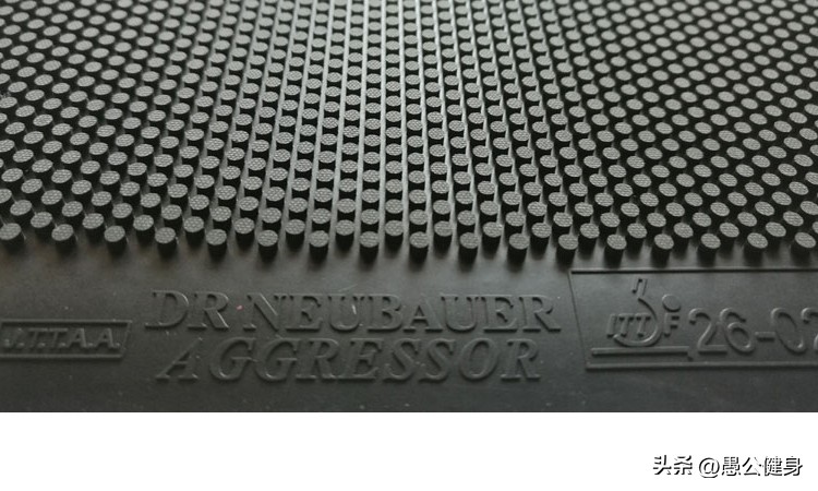 乒乓球运动员是怎么选球拍的,业余爱好者怎么选乒乓球拍