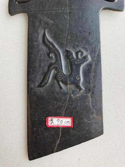 民间收藏的古蜀玉璧图片,馆藏老玉紫水晶玉琮