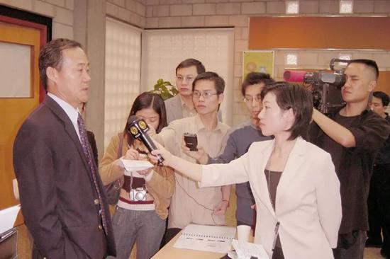 王石与前妻的婚姻,王石为什么和前妻离婚