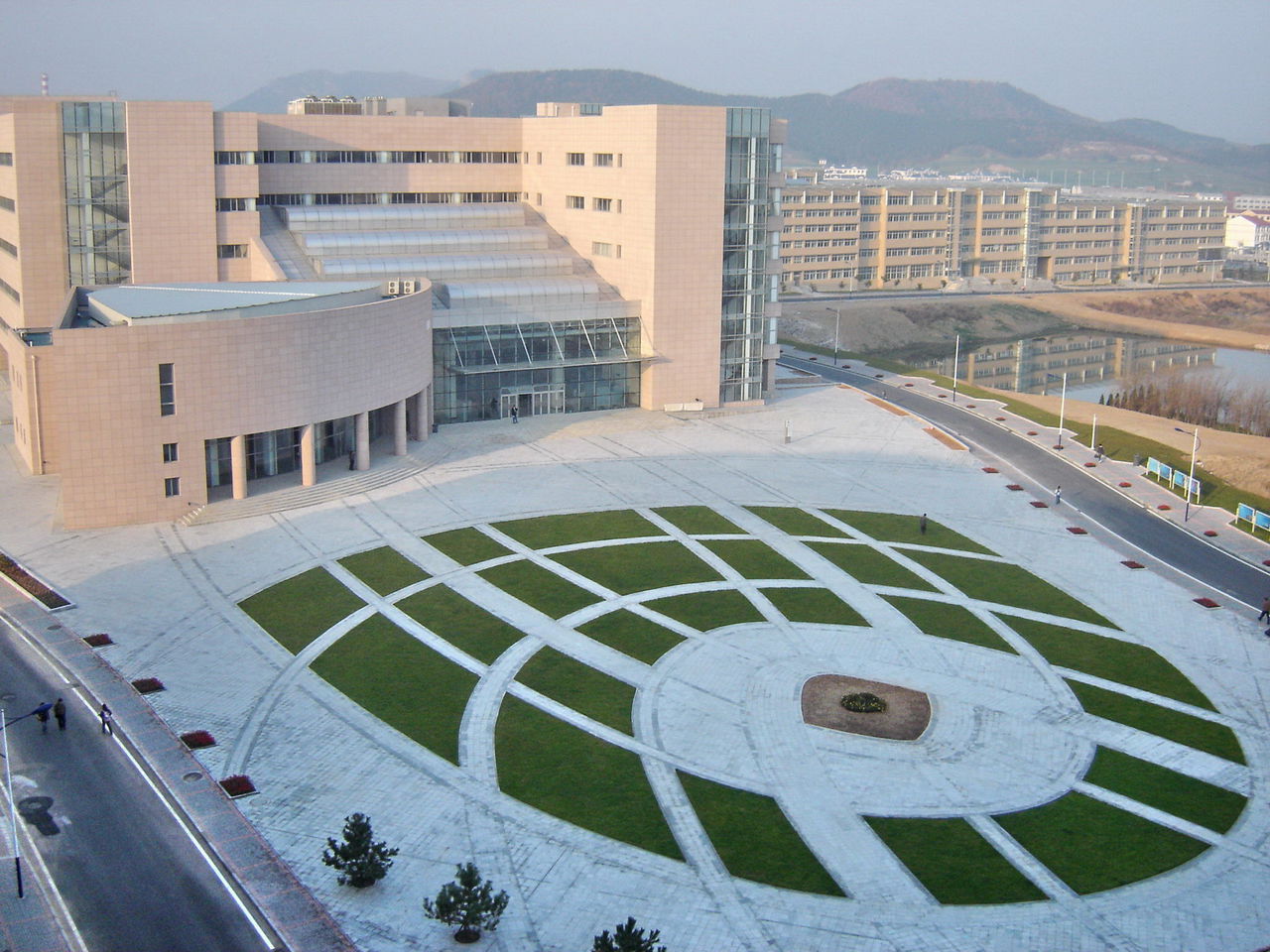 四川外国语大学与大连外国语大学对比