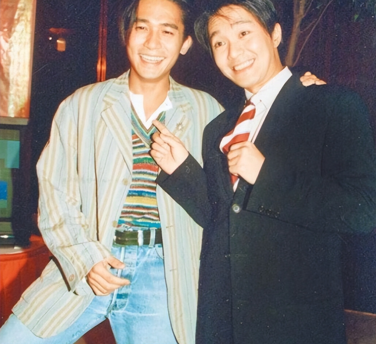 与女星演床戏疑假戏真做,妻子被拍不雅照,他是情史最单纯影帝?