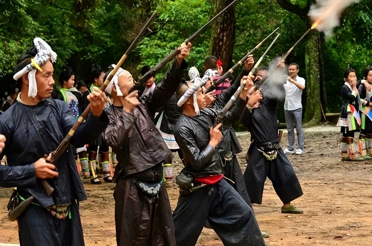 中国唯一有枪的村子,中国唯一允许拥有枪的村子