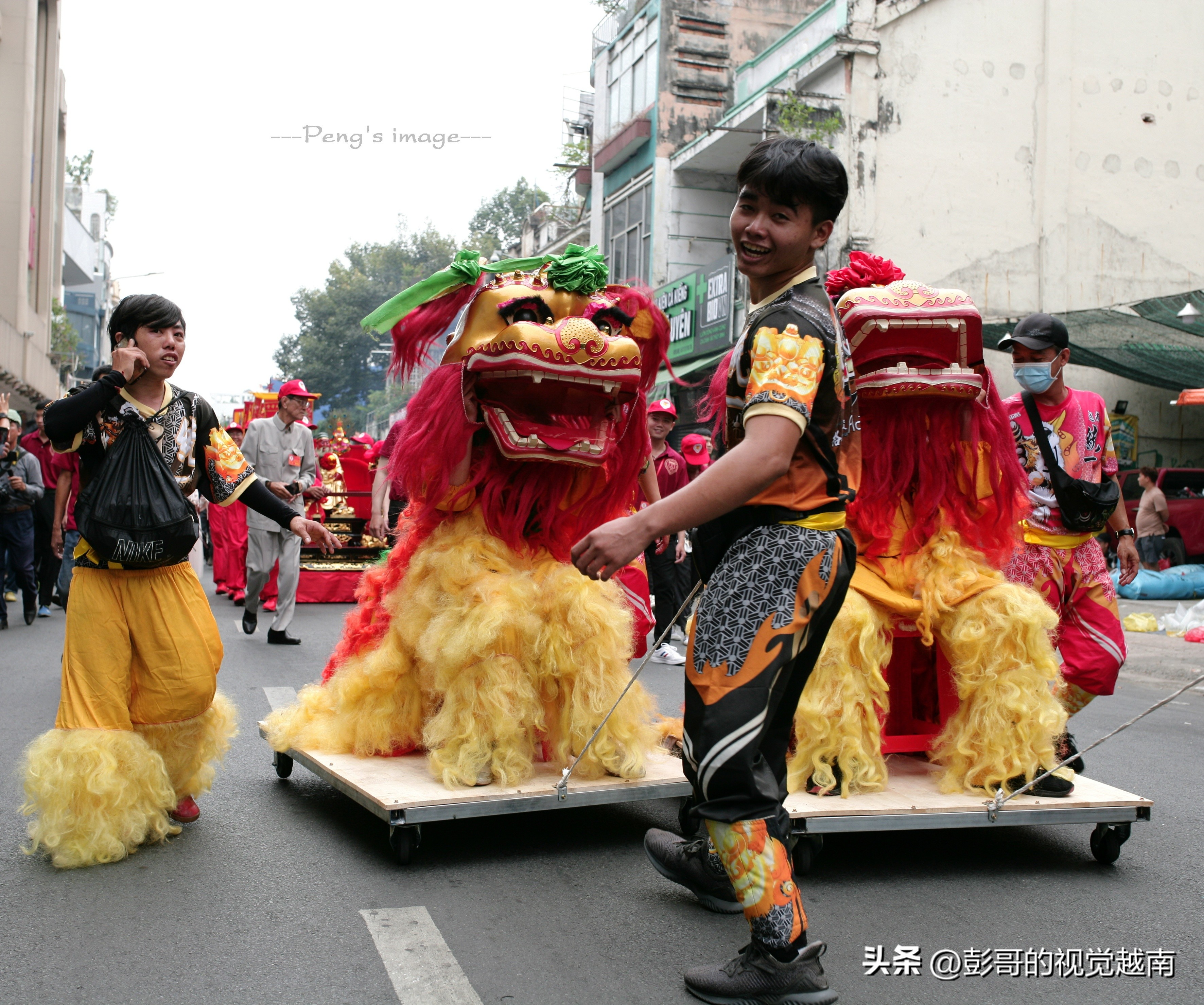 越南西貢華人的【恭請關聖帝君聖駕出遊】活動。