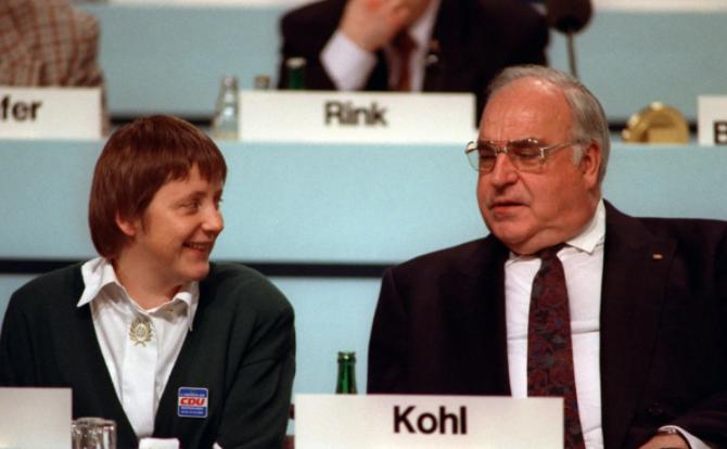 默克尔有什么权力,默克尔权力和责任