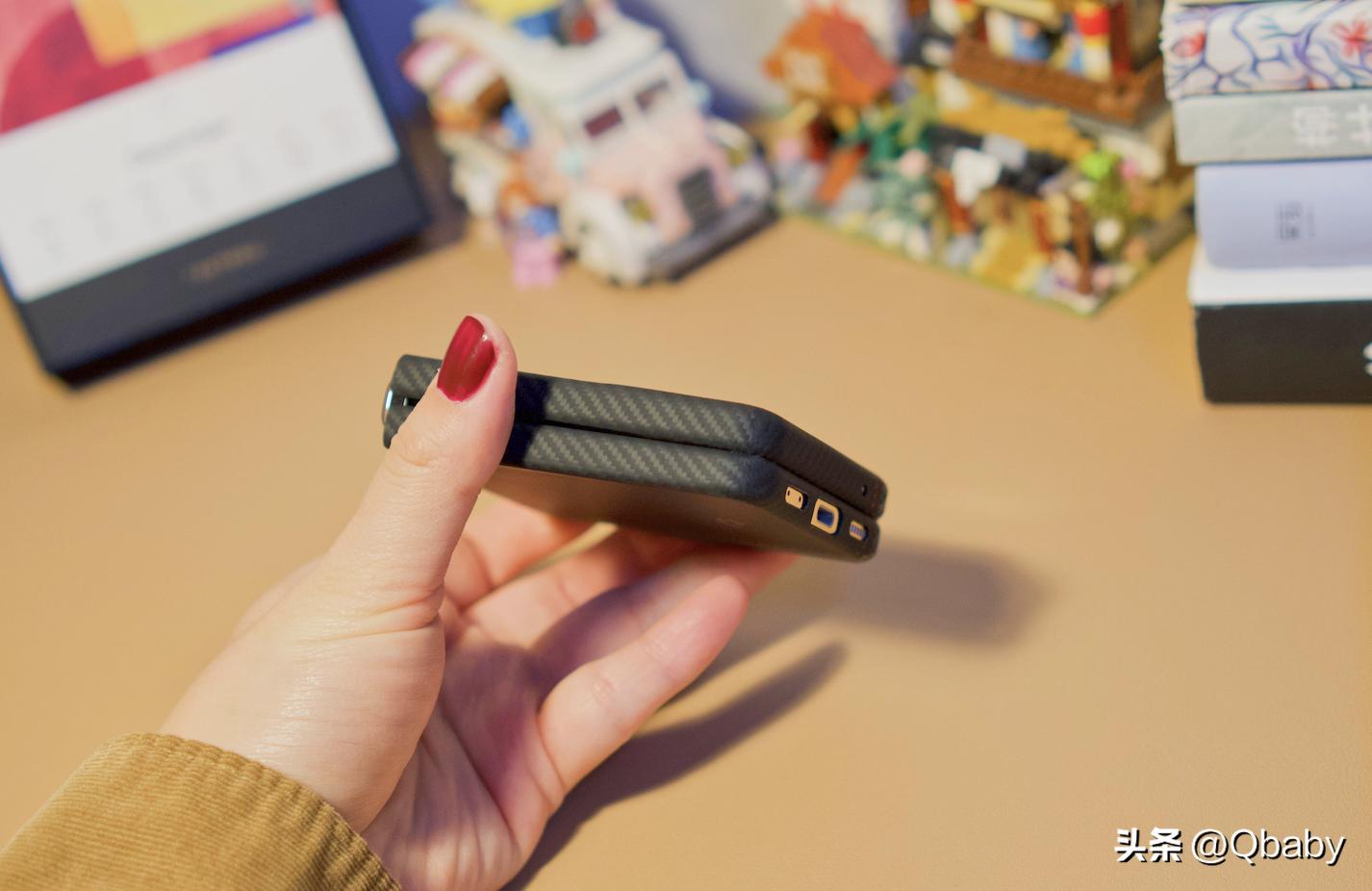 自由姿势+无敌手感！折叠屏手机选芳纶纤维超薄磁吸手机壳就对了