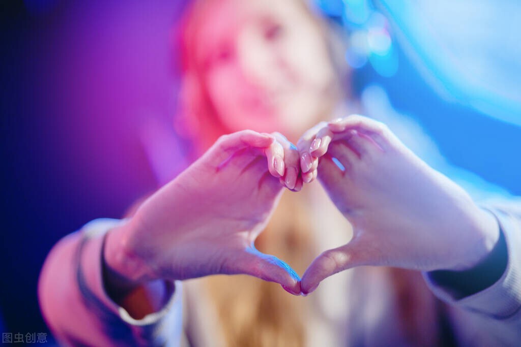 适合与女朋友一起玩的大型游戏,什么游戏适合跟女朋友一起玩