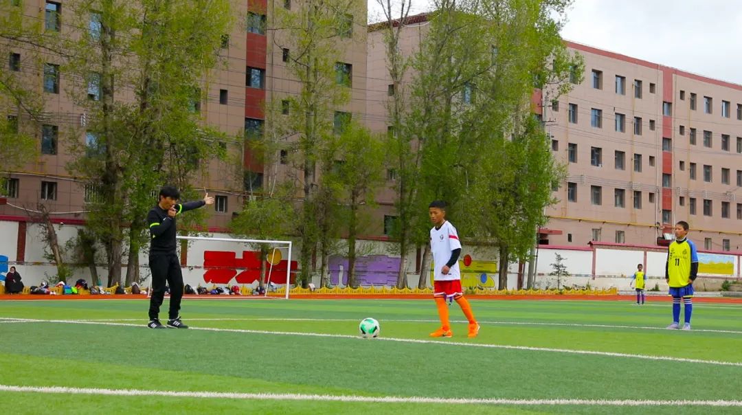 今日赛场比赛直播,今日早场赛事大全