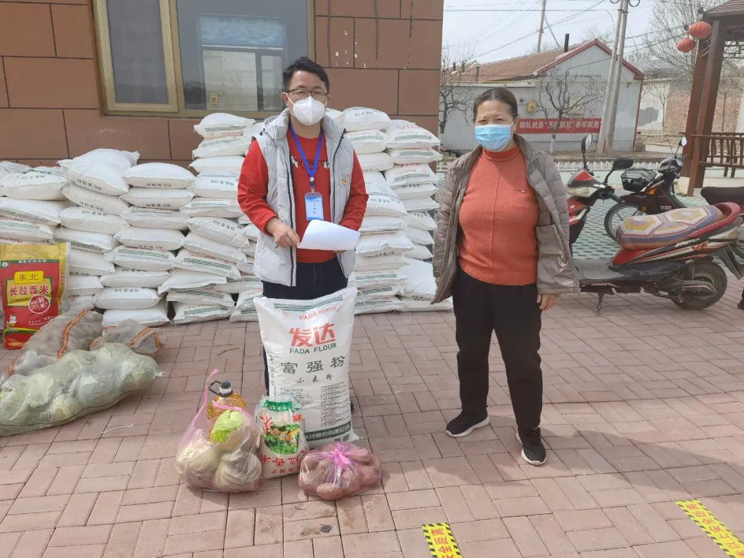 无棣县高井村支书张文滨当起“代购员”贴工又贴钱