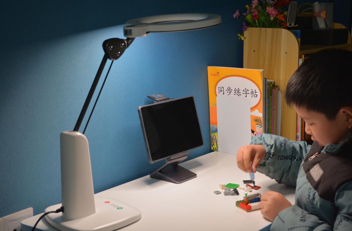 加NIR红光技术，两千多入手爱德华医生天使之光2润眼灯，值吗？