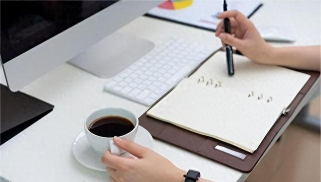 留守妇女给老公诉苦视频,留守妇女向老公诉苦