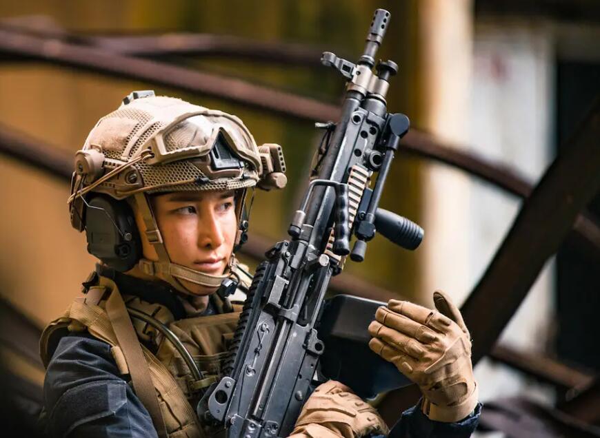 刚打完玻尿酸就别来尬演女兵了这5位女星演女兵让人看着真难受