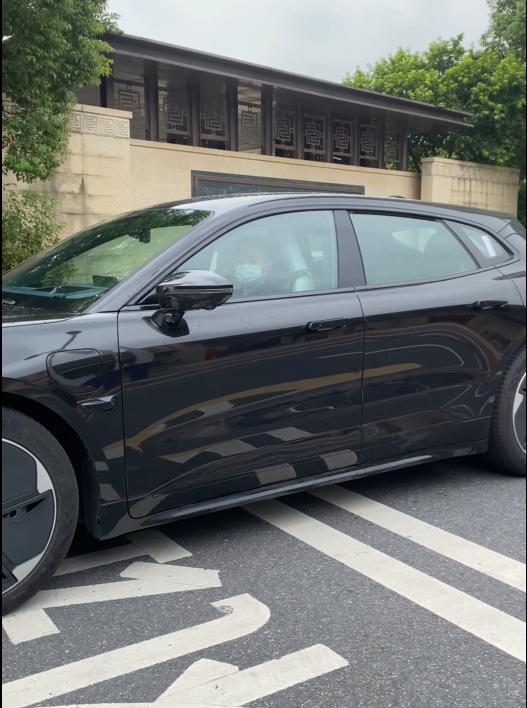 美基v8车膜和v10哪个更划算,美基v10贴膜