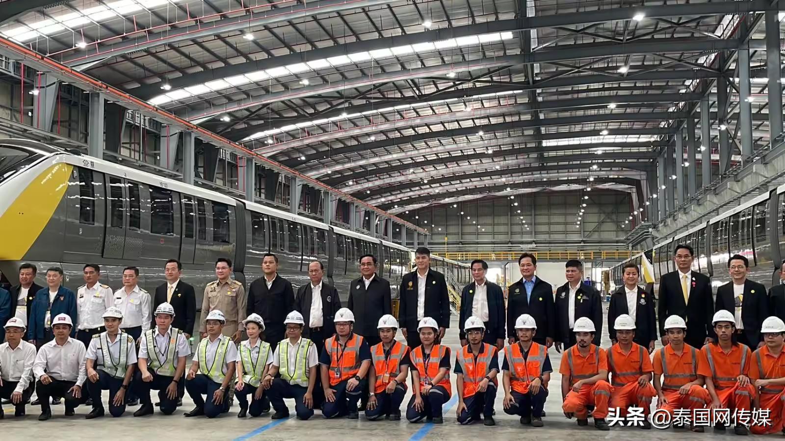 泰国总理巴育一行试乘MRT黄线即日起全部开启运营