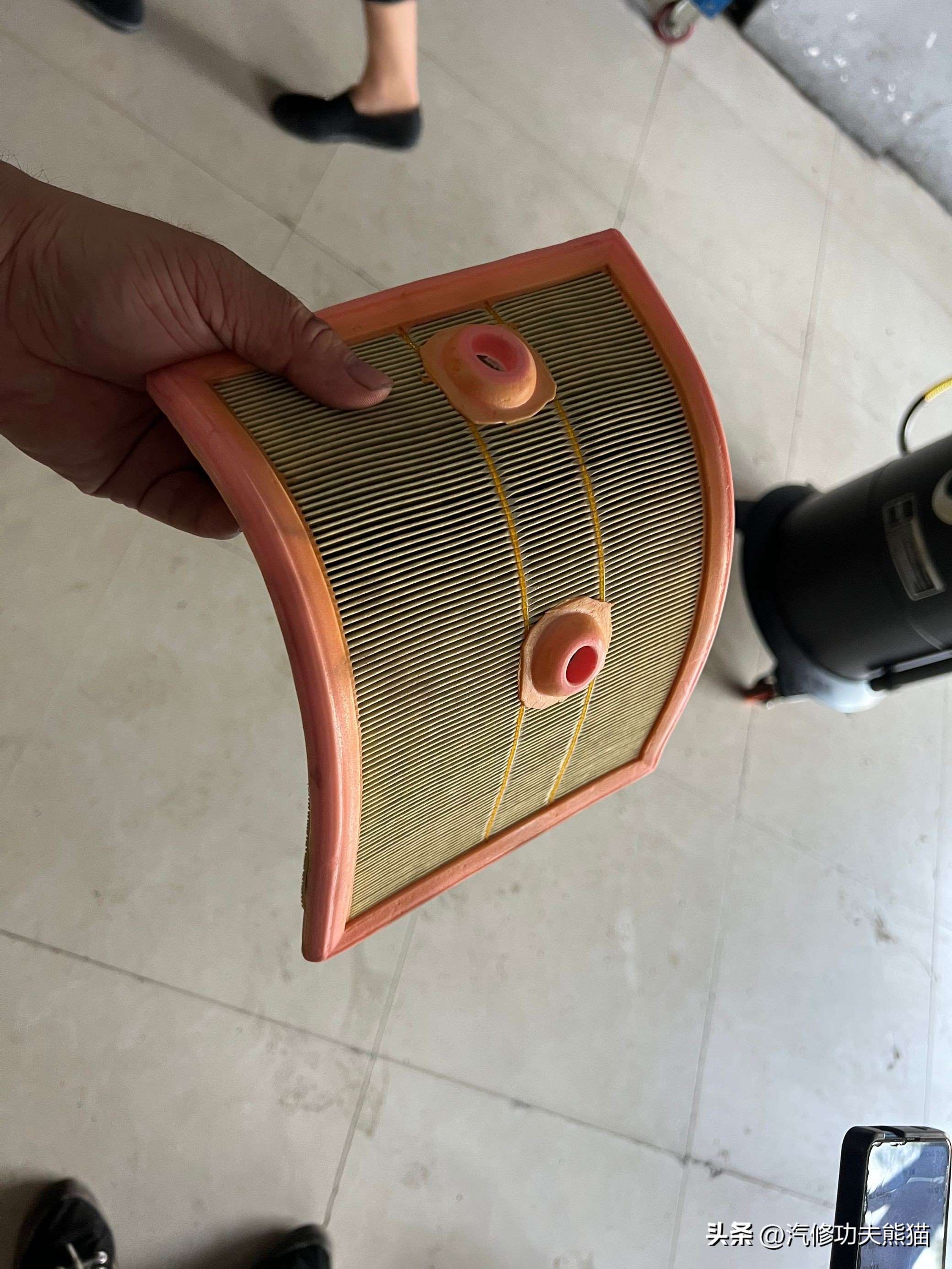 探岳后门刮蹭一点补漆多少钱,一汽大众探岳小划痕怎么处理