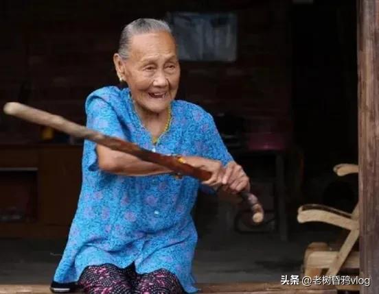 被日军凌辱后杀害的抗日英雄,抗日战争女英雄双枪打死日本军官