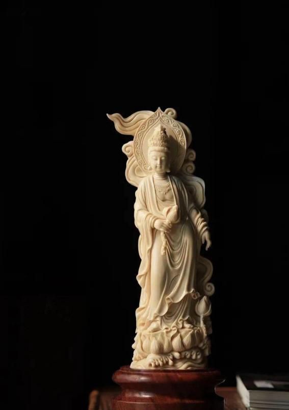 蜜蜡和猛犸哪个收藏价值高,猛犸单个牙收藏价值高吗