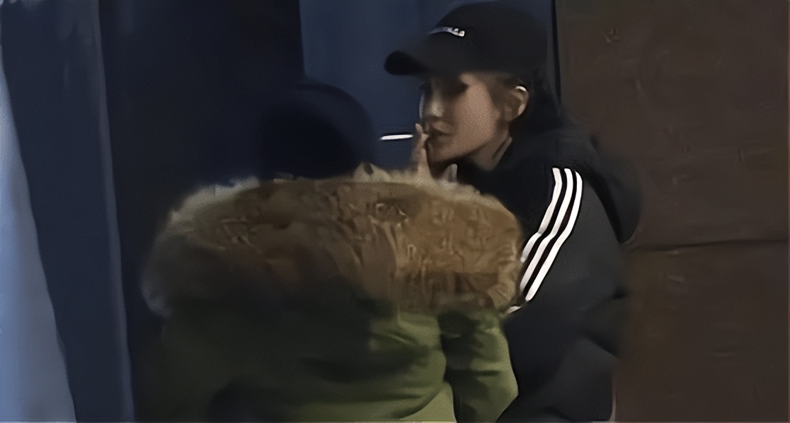 出卖？借戏揩油？捞金无度？牺牲清白？娱乐圈的“疯狂”不止于此