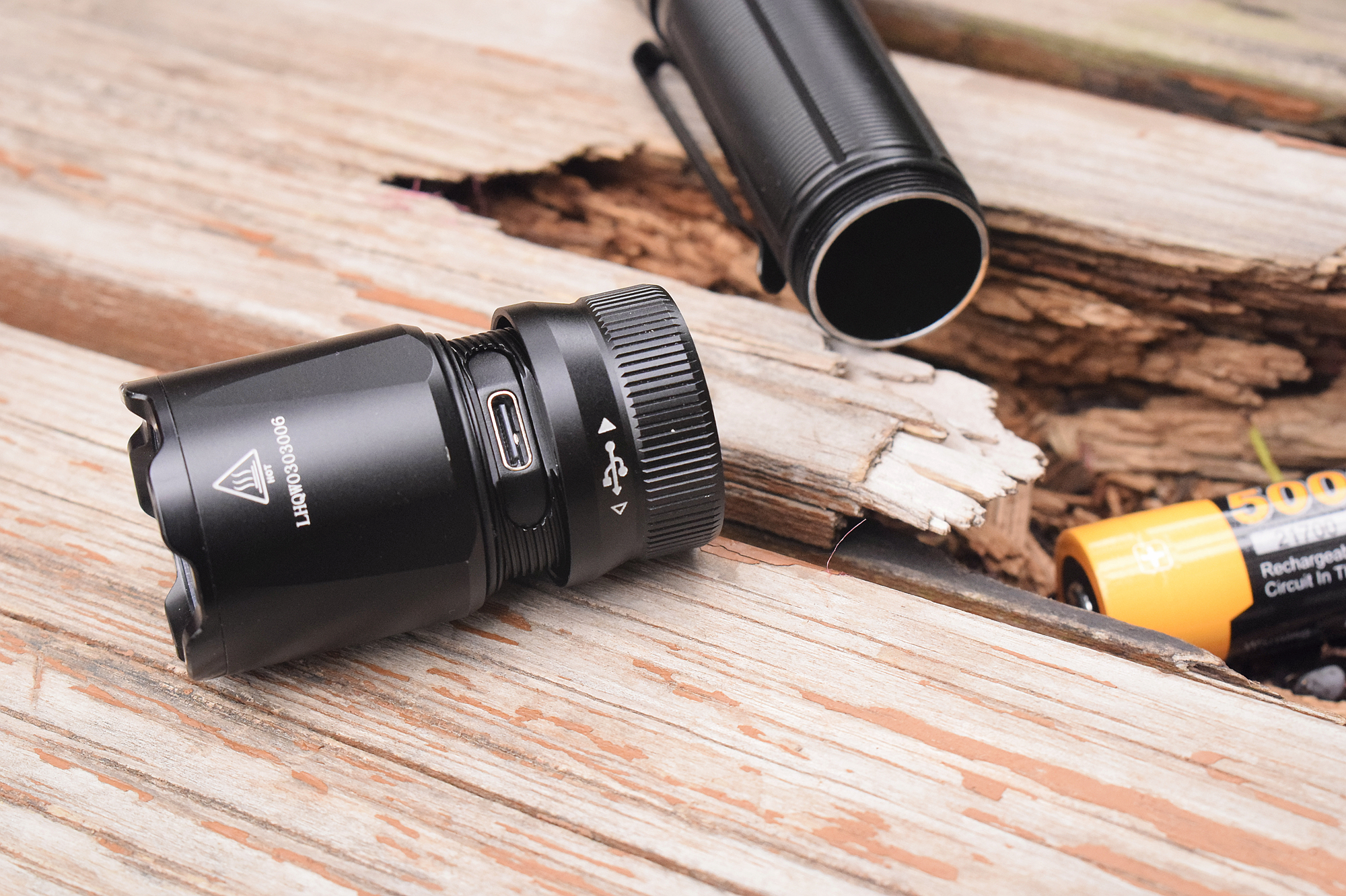 性能强悍再升级，Fenix菲尼克斯TK20RV2.0战术手电体验