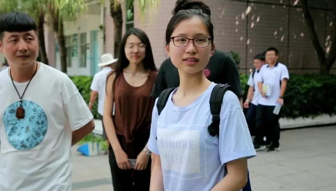 南开跟清华北大谁更好,清华北大对比985211